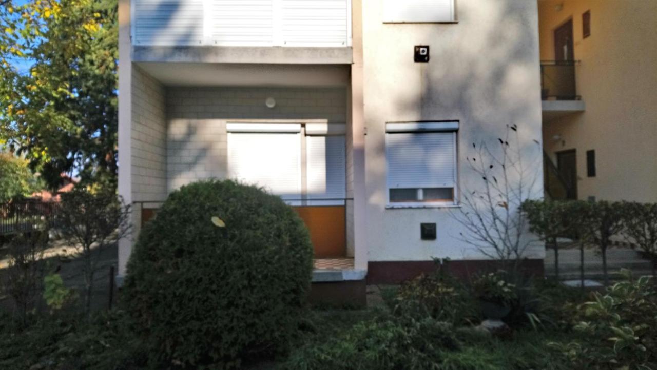 Fuesti Fecske Apartman Hajdúszoboszló Exterior foto